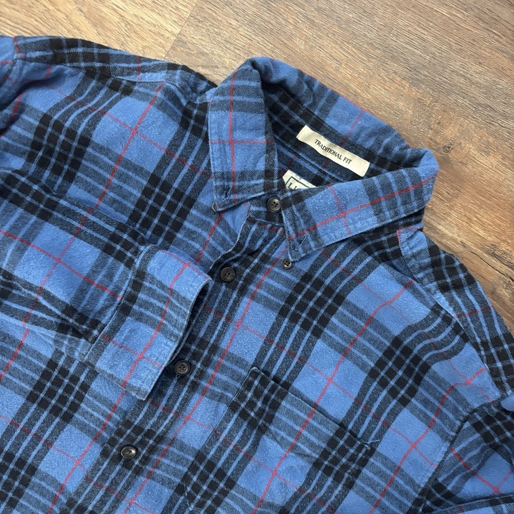 LL Bean Men's Traditional Flannel Shirt Blue Plaid Sz L Outdoor Camp Hike